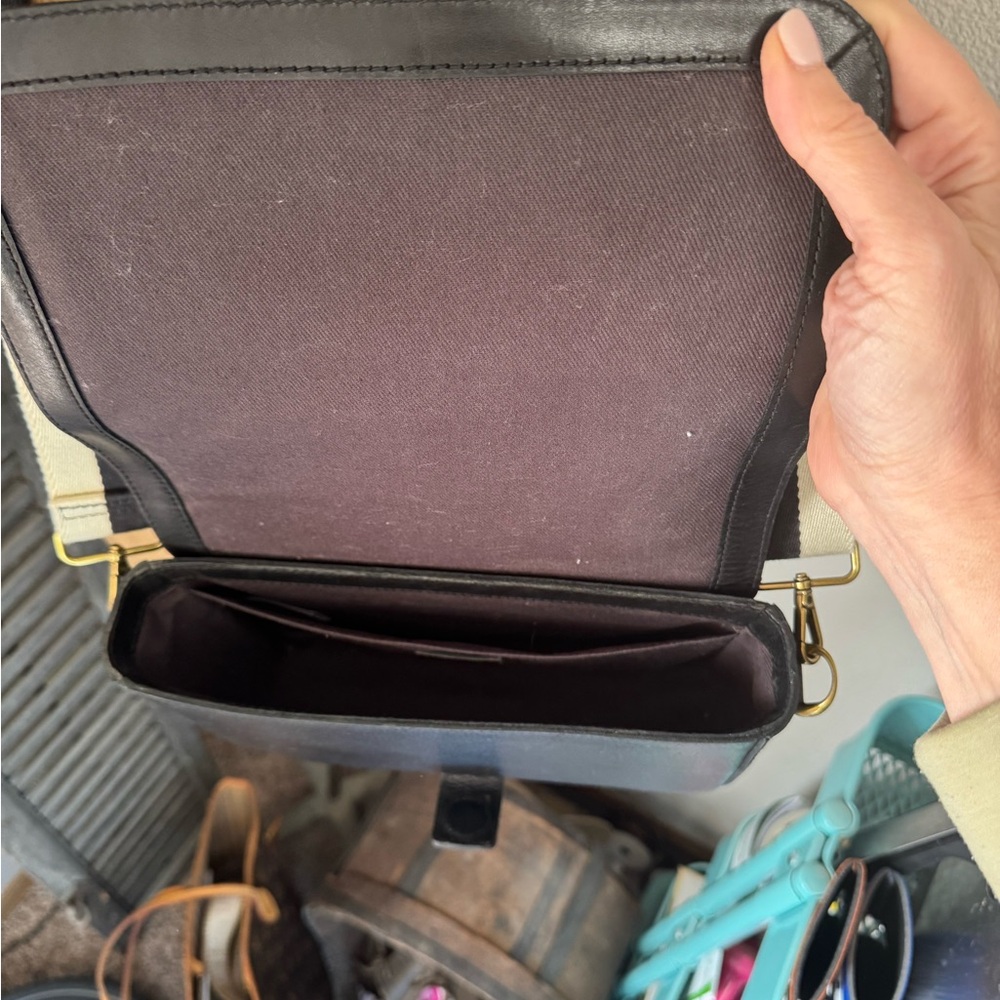 Madewell Black Leather Crossbody Bag with 2 adjustable straps - Picture 5 of 6